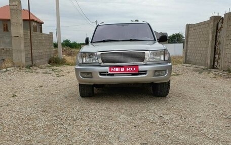 Toyota Land Cruiser 100 рестайлинг 2, 2000 год, 1 380 000 рублей, 3 фотография