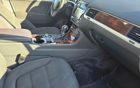 Volkswagen Touareg III, 2012 год, 2 200 000 рублей, 11 фотография