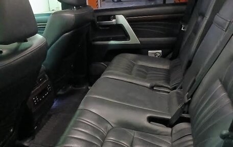 Toyota Land Cruiser 200, 2019 год, 7 700 000 рублей, 6 фотография