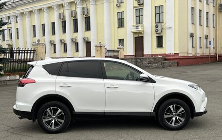 Toyota RAV4, 2016 год, 2 450 000 рублей, 4 фотография