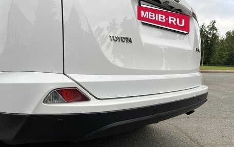 Toyota RAV4, 2016 год, 2 450 000 рублей, 14 фотография