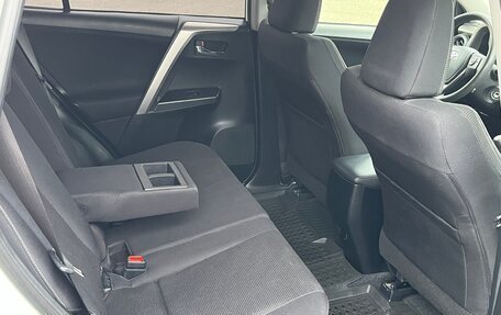 Toyota RAV4, 2016 год, 2 450 000 рублей, 21 фотография