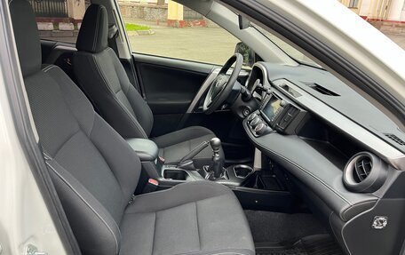 Toyota RAV4, 2016 год, 2 450 000 рублей, 20 фотография