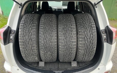 Toyota RAV4, 2016 год, 2 450 000 рублей, 27 фотография