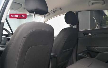 Hyundai Solaris II рестайлинг, 2021 год, 1 350 000 рублей, 23 фотография