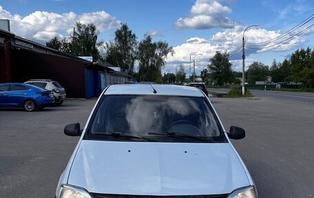 Renault Logan I, 2015 год, 450 000 рублей, 2 фотография