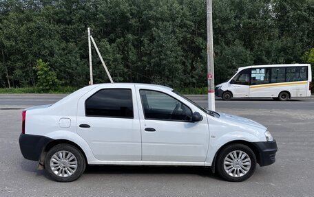 Renault Logan I, 2015 год, 450 000 рублей, 4 фотография