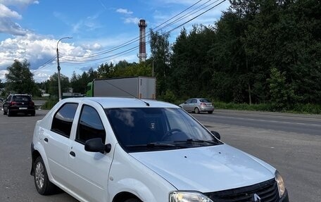 Renault Logan I, 2015 год, 450 000 рублей, 3 фотография