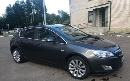 Opel Astra J, 2011 год, 770 000 рублей, 3 фотография