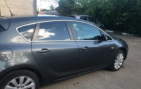 Opel Astra J, 2011 год, 770 000 рублей, 4 фотография
