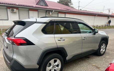 Toyota RAV4, 2019 год, 3 679 000 рублей, 3 фотография