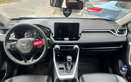 Toyota RAV4, 2019 год, 3 679 000 рублей, 10 фотография
