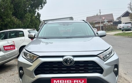 Toyota RAV4, 2019 год, 3 679 000 рублей, 5 фотография