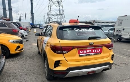 KIA Rio IV, 2021 год, 1 000 000 рублей, 2 фотография