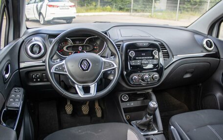 Renault Kaptur I рестайлинг, 2022 год, 1 599 000 рублей, 6 фотография