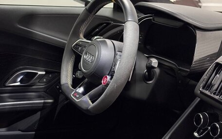 Audi R8, 2019 год, 15 500 000 рублей, 10 фотография