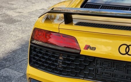 Audi R8, 2019 год, 15 500 000 рублей, 6 фотография