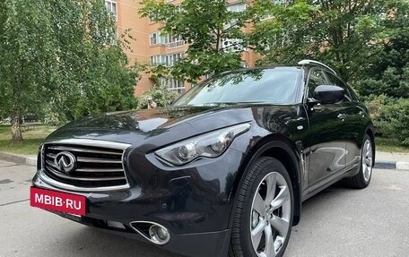 Infiniti QX70, 2013 год, 2 630 000 рублей, 14 фотография