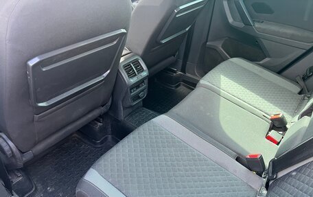 Volkswagen Tiguan II, 2018 год, 1 590 000 рублей, 9 фотография