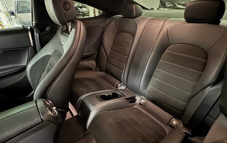 Mercedes-Benz C-Класс, 2018 год, 3 500 000 рублей, 8 фотография