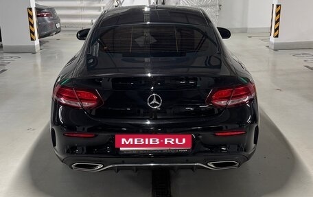 Mercedes-Benz C-Класс, 2018 год, 3 500 000 рублей, 4 фотография