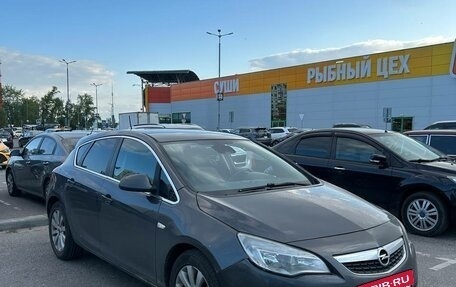Opel Astra J, 2010 год, 700 000 рублей, 10 фотография