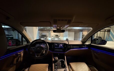 Volkswagen Touareg III, 2018 год, 4 950 000 рублей, 16 фотография