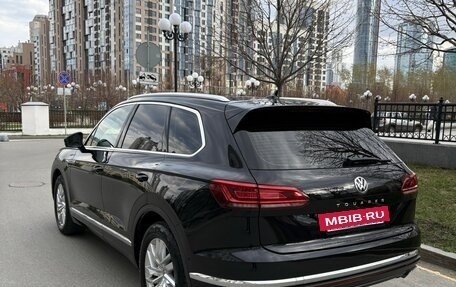 Volkswagen Touareg III, 2018 год, 4 950 000 рублей, 8 фотография