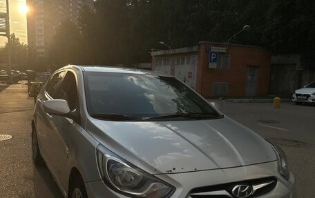 Hyundai Solaris II рестайлинг, 2014 год, 777 777 рублей, 6 фотография