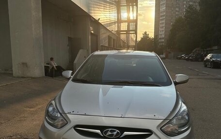 Hyundai Solaris II рестайлинг, 2014 год, 777 777 рублей, 2 фотография