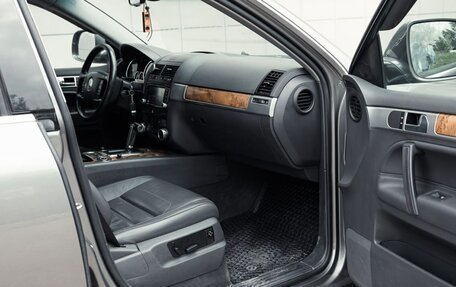 Volkswagen Touareg III, 2008 год, 1 300 000 рублей, 22 фотография
