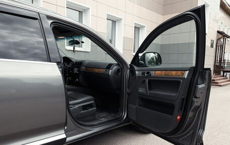 Volkswagen Touareg III, 2008 год, 1 300 000 рублей, 21 фотография
