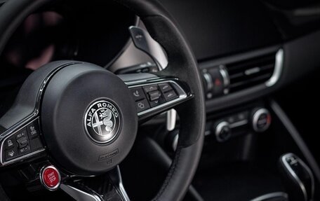 Alfa Romeo Giulia II, 2019 год, 7 200 000 рублей, 10 фотография