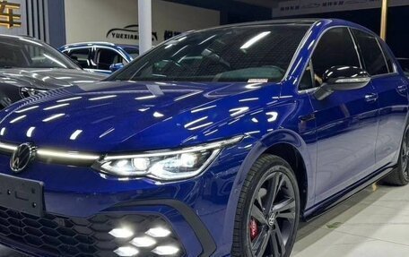 Volkswagen Golf VIII, 2021 год, 1 963 877 рублей, 1 фотография