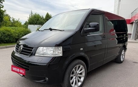 Volkswagen Multivan T5, 2007 год, 1 690 000 рублей, 3 фотография