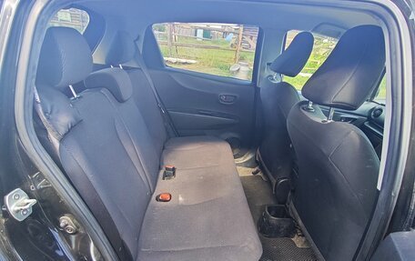 Toyota Vitz, 2013 год, 750 000 рублей, 7 фотография