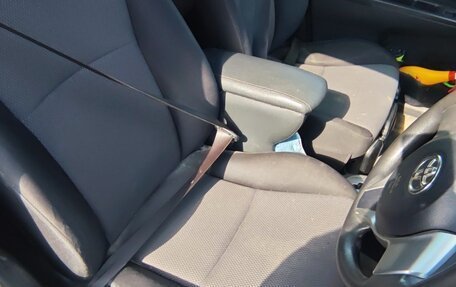 Toyota Vitz, 2013 год, 750 000 рублей, 4 фотография