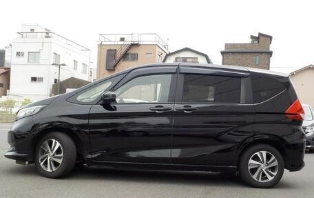 Honda Freed II, 2022 год, 1 315 000 рублей, 4 фотография