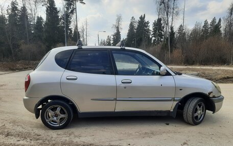 Daihatsu Sirion, 2000 год, 195 000 рублей, 3 фотография