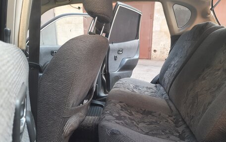 Daihatsu Sirion, 2000 год, 195 000 рублей, 11 фотография