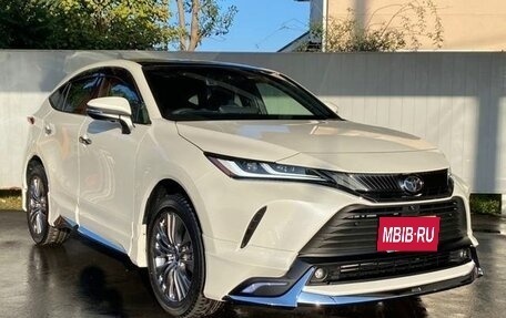 Toyota Harrier, 2022 год, 2 580 000 рублей, 2 фотография