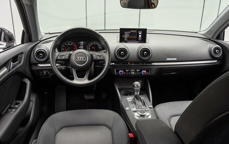 Audi A3, 2019 год, 2 370 000 рублей, 6 фотография