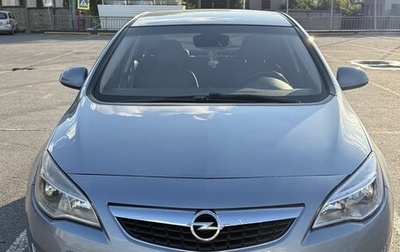 Opel Astra J, 2011 год, 620 000 рублей, 1 фотография