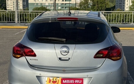 Opel Astra J, 2011 год, 620 000 рублей, 2 фотография