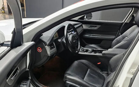 Jaguar XF II, 2017 год, 1 849 000 рублей, 6 фотография