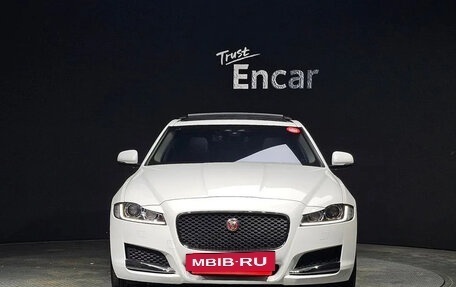 Jaguar XF II, 2017 год, 1 849 000 рублей, 2 фотография