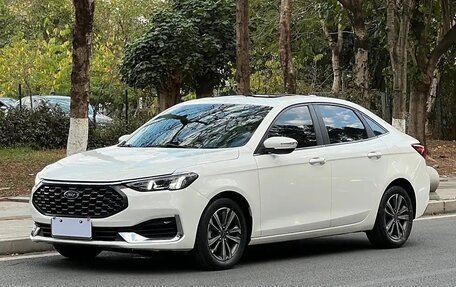 Ford Escort, 2021 год, 1 065 100 рублей, 3 фотография