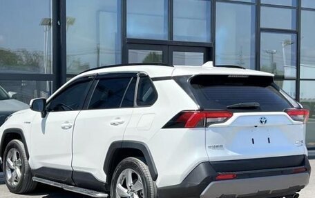 Toyota RAV4, 2022 год, 3 100 000 рублей, 5 фотография