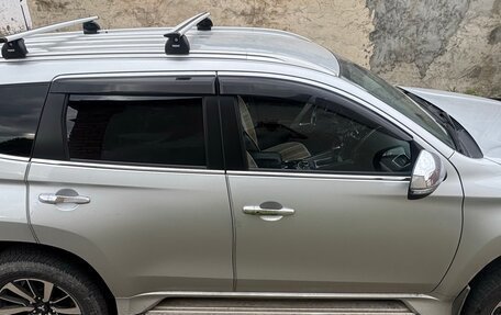 Mitsubishi Pajero Sport III рестайлинг, 2018 год, 3 500 000 рублей, 2 фотография