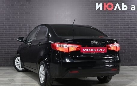 KIA Rio III рестайлинг, 2015 год, 880 000 рублей, 4 фотография